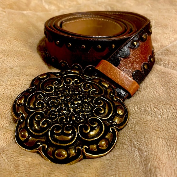 Leather tone brown belt with floral metal